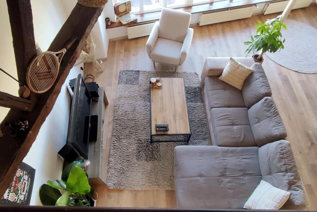 Duplex Atypique Dans La Cite Medievale Laon Luaran gambar