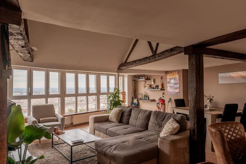 Duplex Atypique Dans La Cite Medievale Laon Luaran gambar